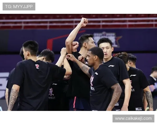 围绕CBA联赛格局变化解析本赛季竞争态势与球队走势深入探讨趋