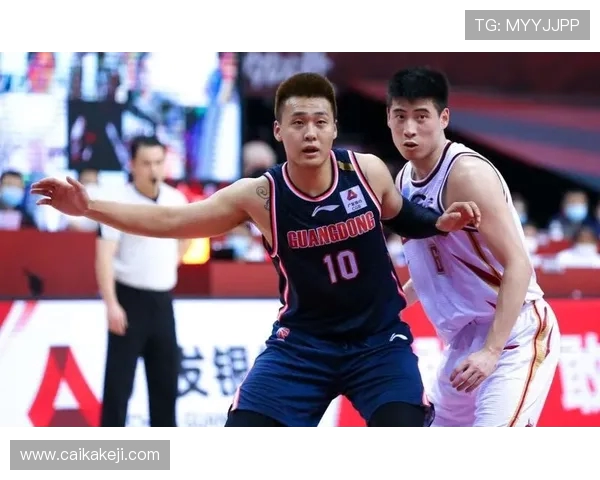 洲际赛分析:FPX展现强大实力与团队协作的精彩表现 洲际赛分析:FPX展现强大实力与团队协作的精彩表现